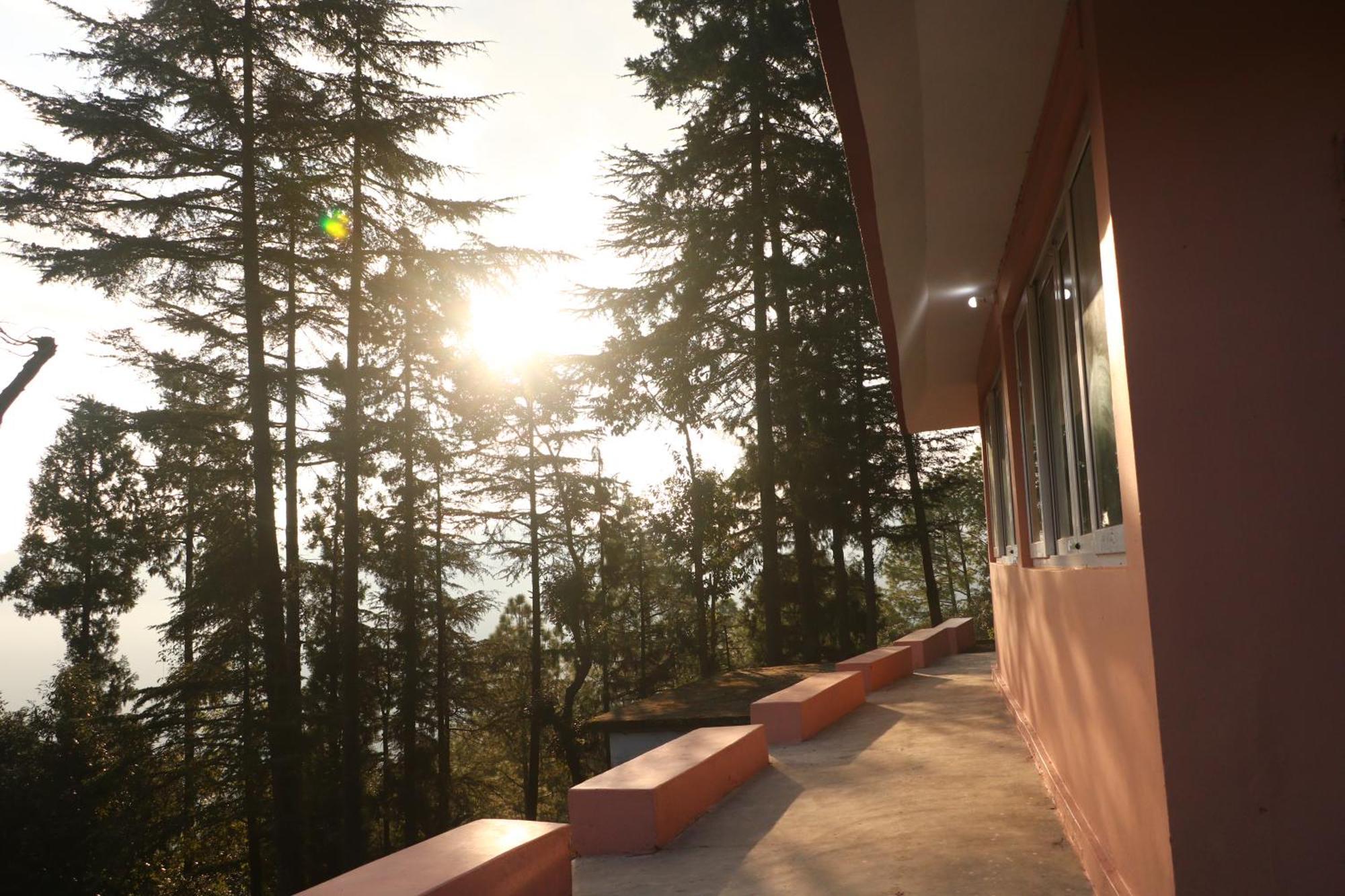 The Deodar Inn Pauri Zewnętrze zdjęcie