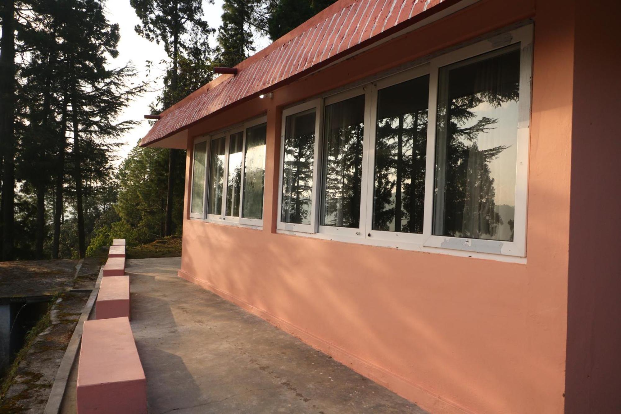 The Deodar Inn Pauri Zewnętrze zdjęcie